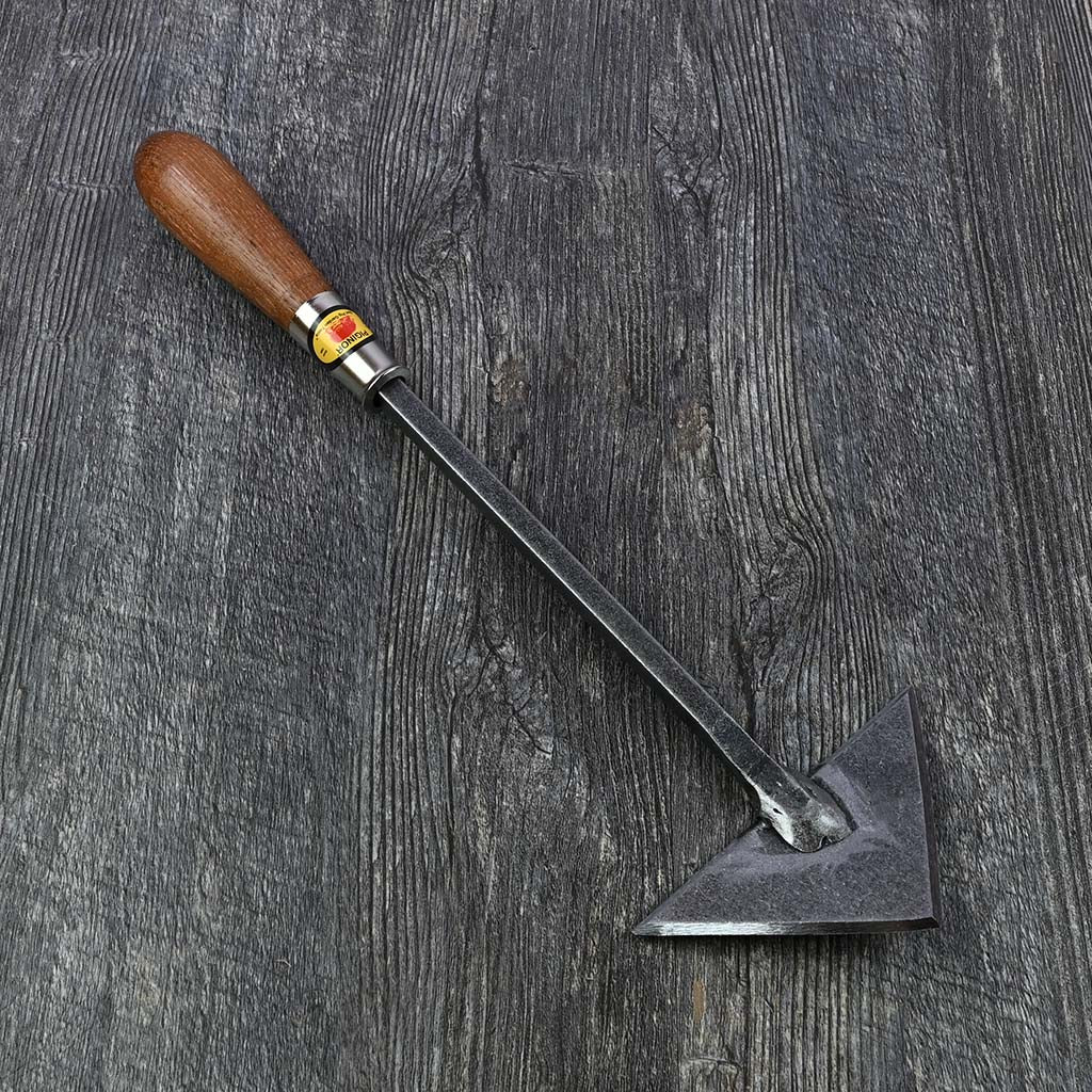 Arrow Weeder by Red Pig Garden Tools - front view