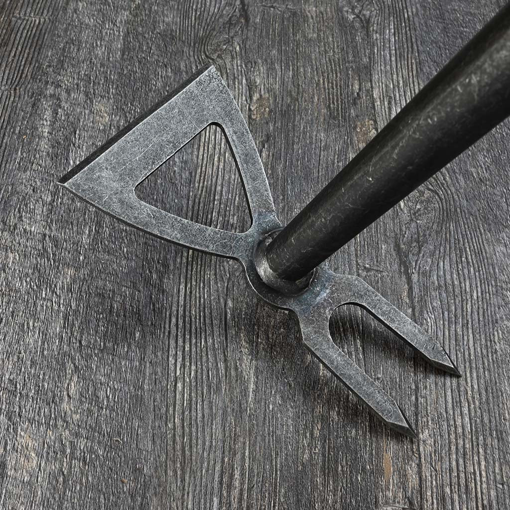 DeWit Combo Hoe w/ 2-Tine Cultivator and Wide Chopping Blade - blade detail