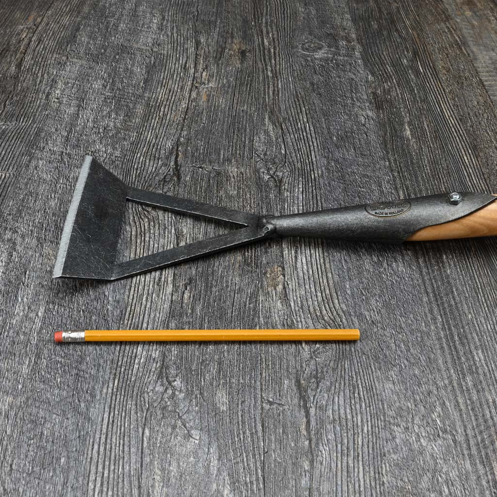 DeWit Long Handle Dutch Push Hoe - size comparison