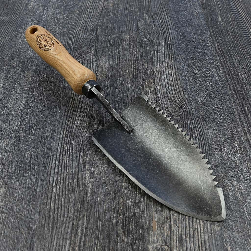 DeWit Serrated Garden Trowel - front view