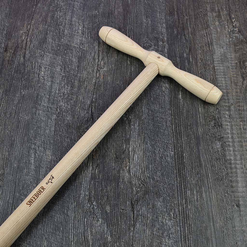 Sneeboer Bulb Planter with Classic Ash Hardwood Handle