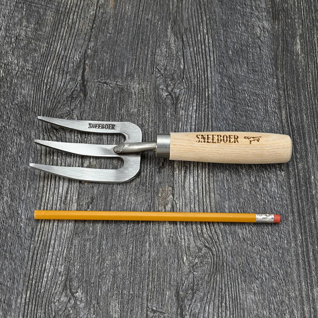 Sneeboer Children’s Garden Hand Fork size comparison