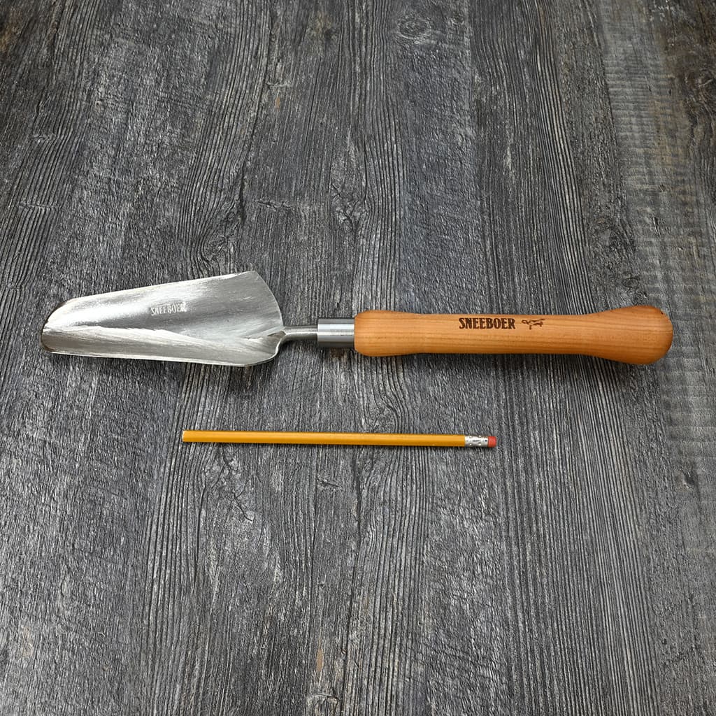 Sneeboer Flowerbed Garden Trowel Bulb Handle size comparison
