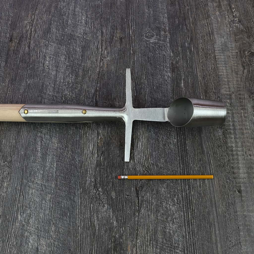 Sneeboer Great Dixter Bulb Planter - size comparison