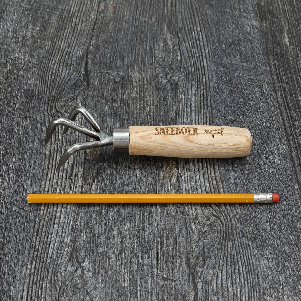 Sneeboer Greenhouse Cultivator size comparison