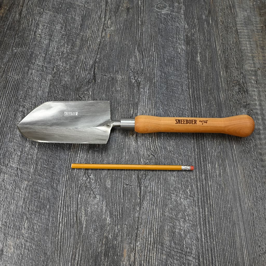 Sneeboer Half Round Transplanting Trowel Bulb Handle size comparison