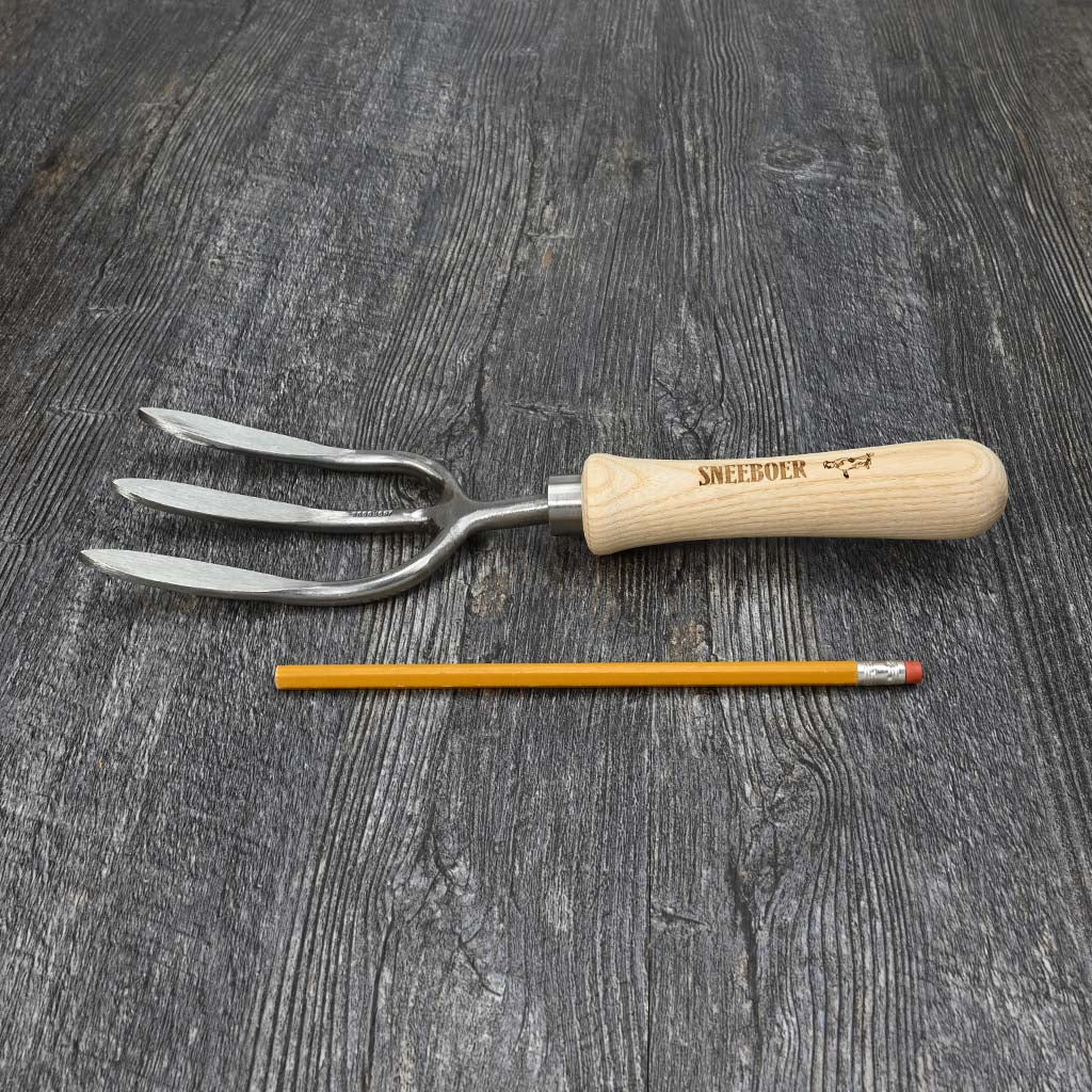 Sneeboer Garden Hand Fork size comparison
