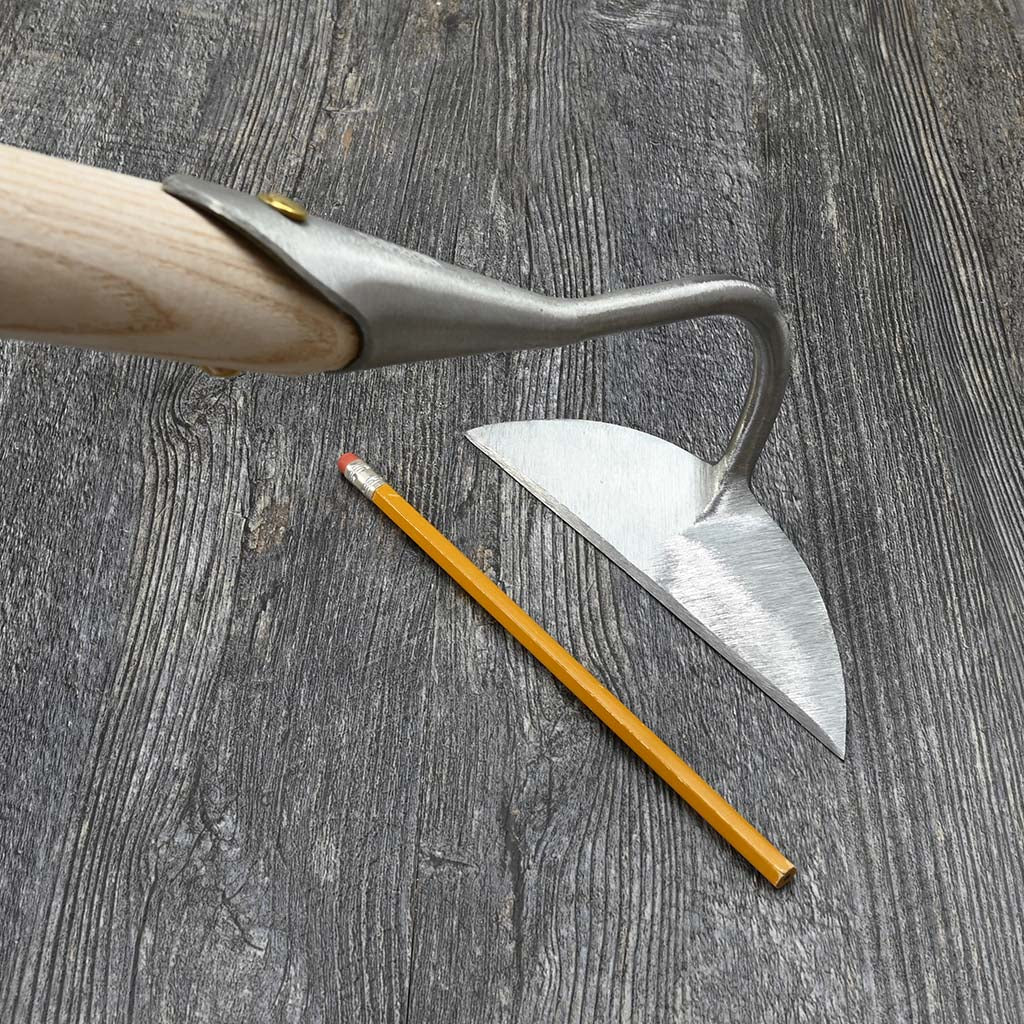 Sneeboer Long Half Moon Garden Hoe - size comparison