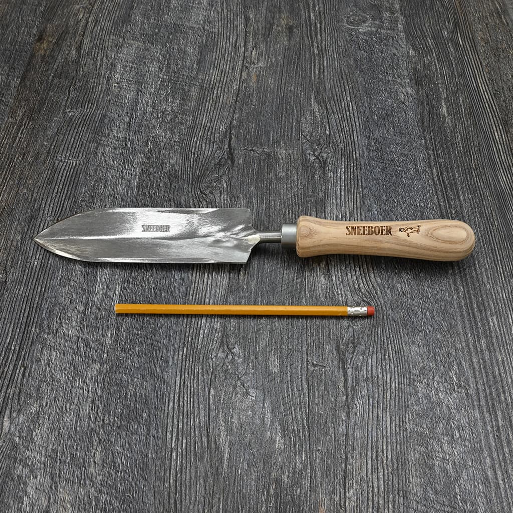 Sneeboer Narrow Blade Weeding Trowel size comparison