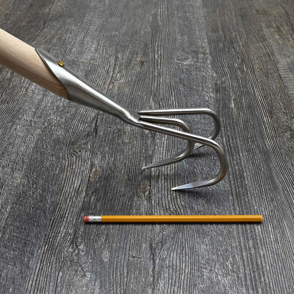 Sneeboer Narrow Head Cultivator - size comparison