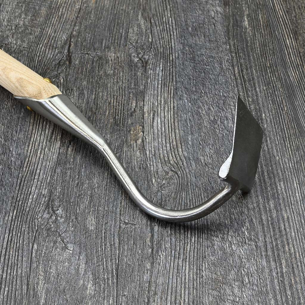 Sneeboer Garden Pull Hoe 4-Inch - side view