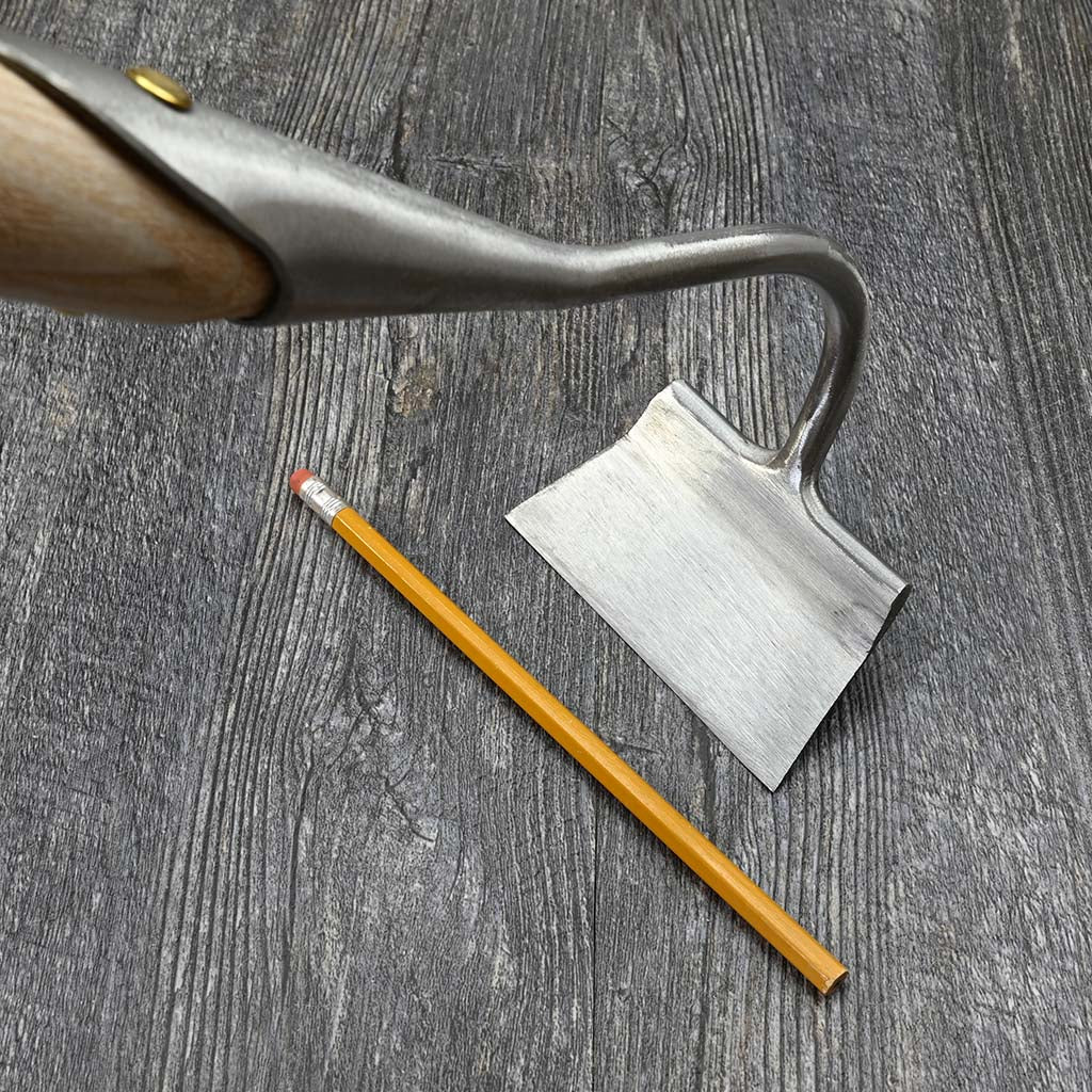 Sneeboer Garden Pull Hoe 4-Inch - size comparison