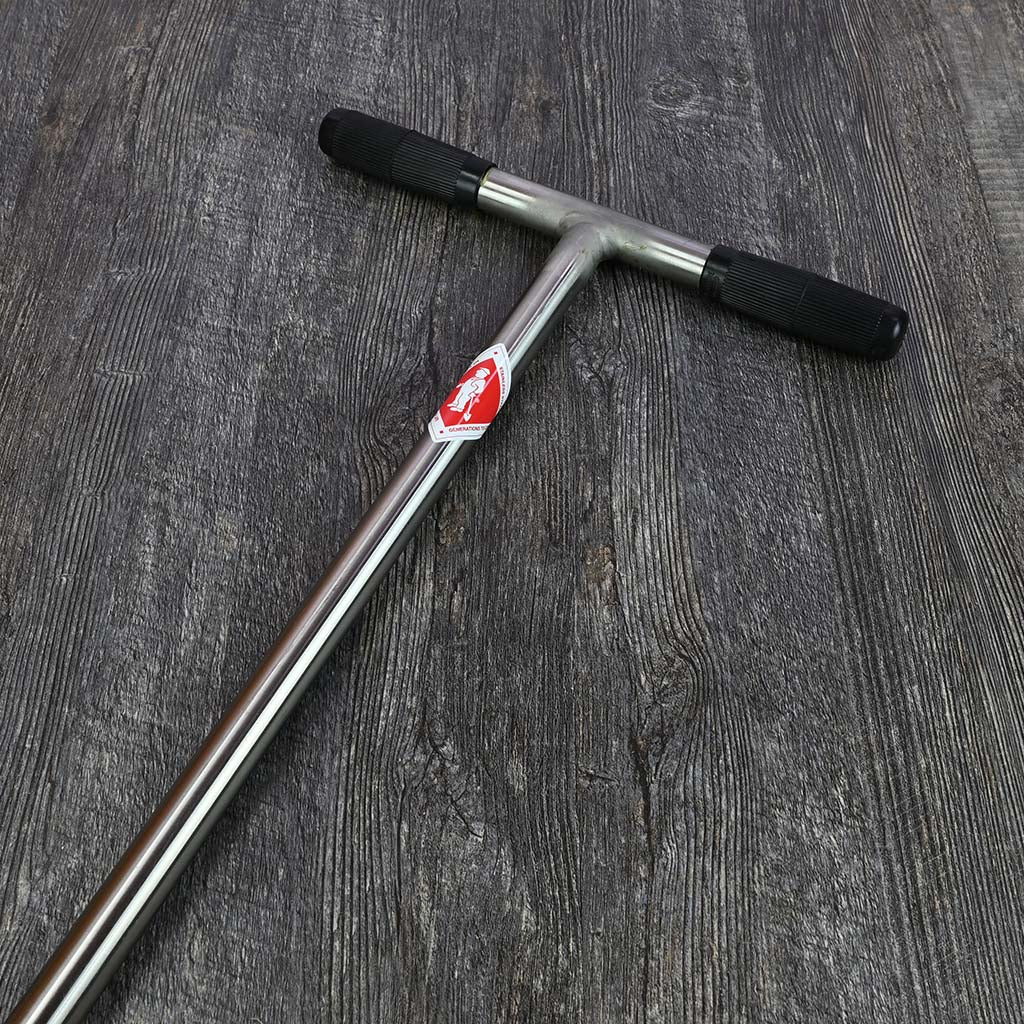 Sneeboer Stainless Steel Bulb Planter - wide comfortable T handle