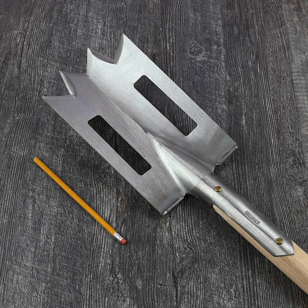 Sneeboer Stone Spade with Slots - size comparison