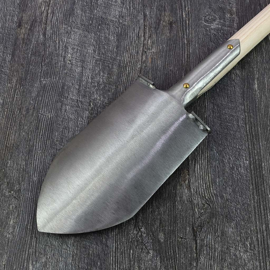Sneeboer Tapered Garden Spade - D Handle - blade back