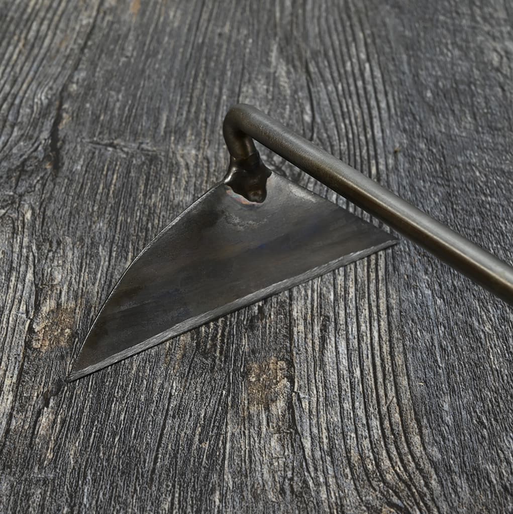Sneeboer titanium hand hoe blade detail.