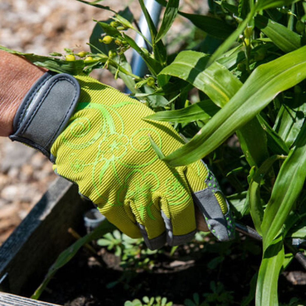 Artisan Garden Gloves in use.
