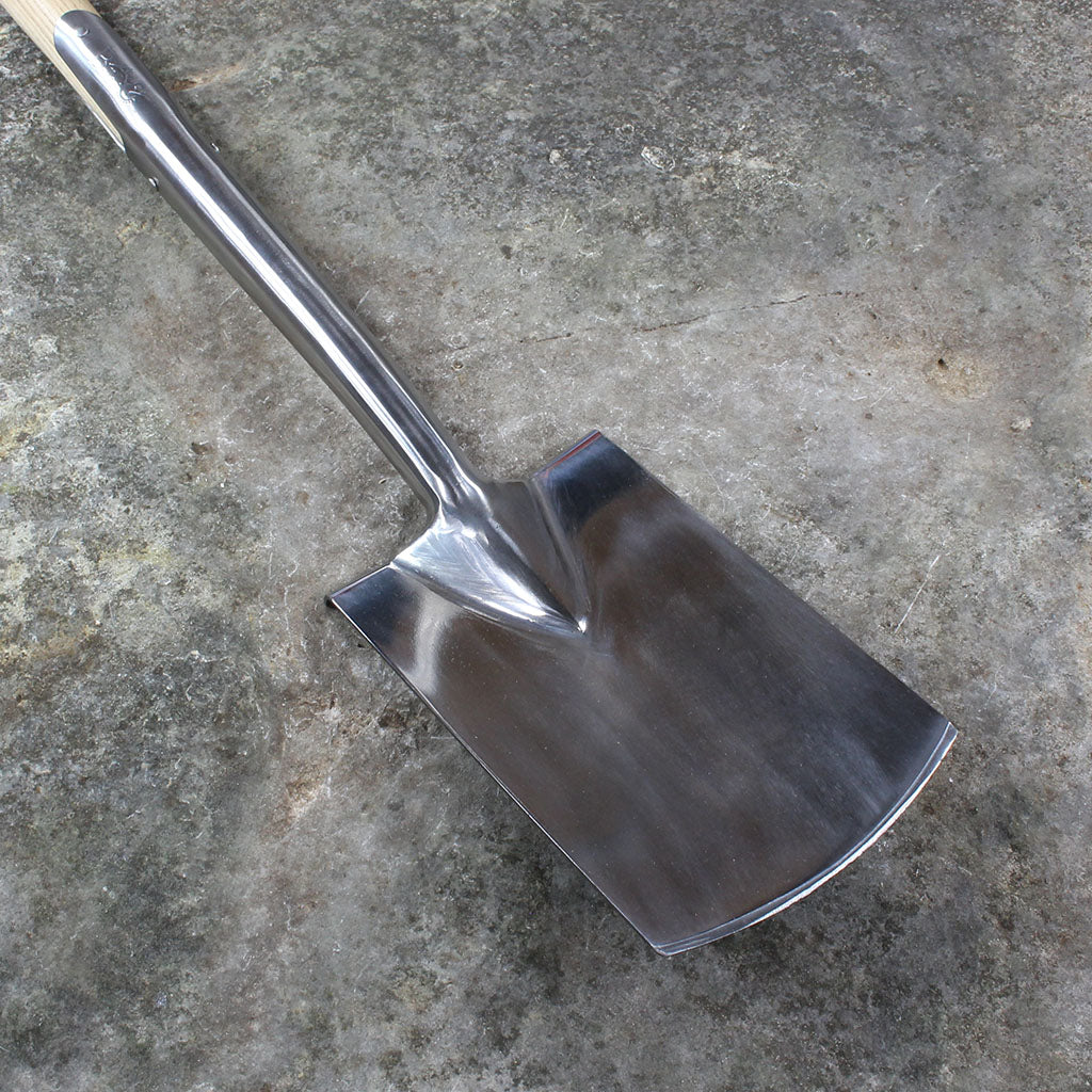 Border Garden Spade by Burgon and Ball - front view