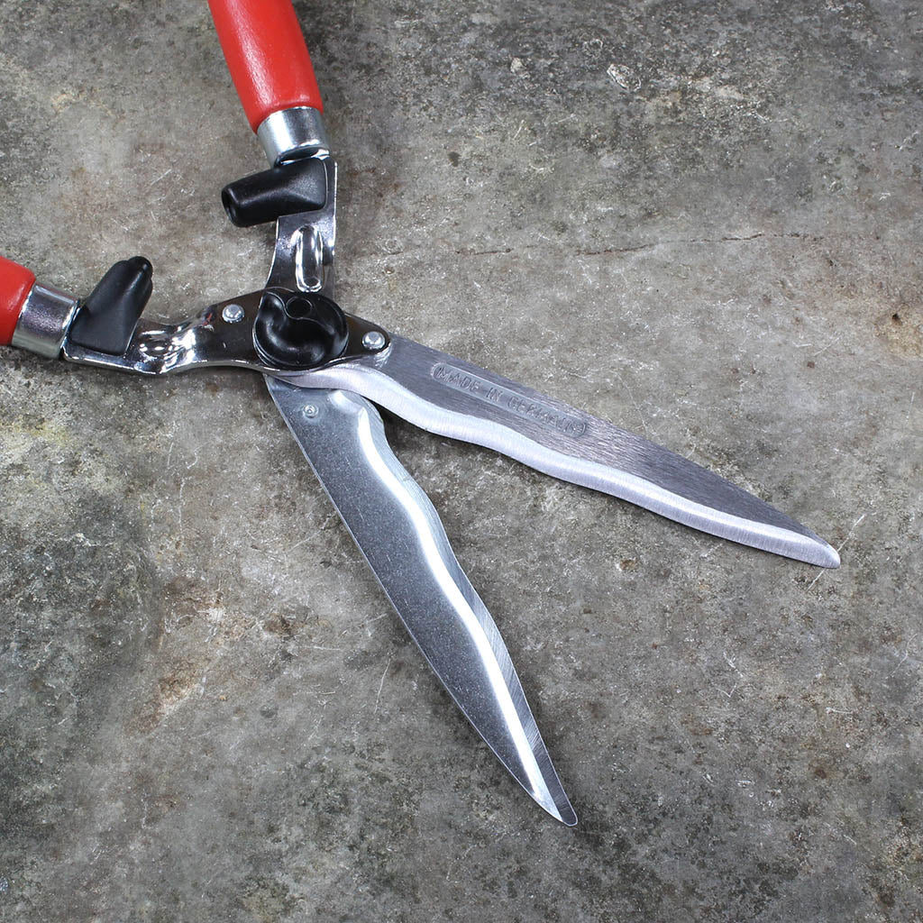 Hedge Shears Wavy Blade by Berger - blade detail