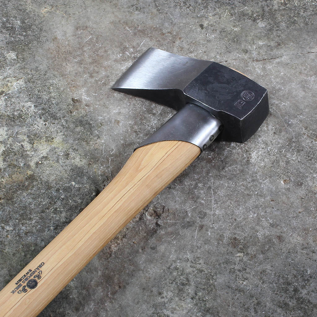 Large Splitting Axe by Gränsfors Bruk - axe head view