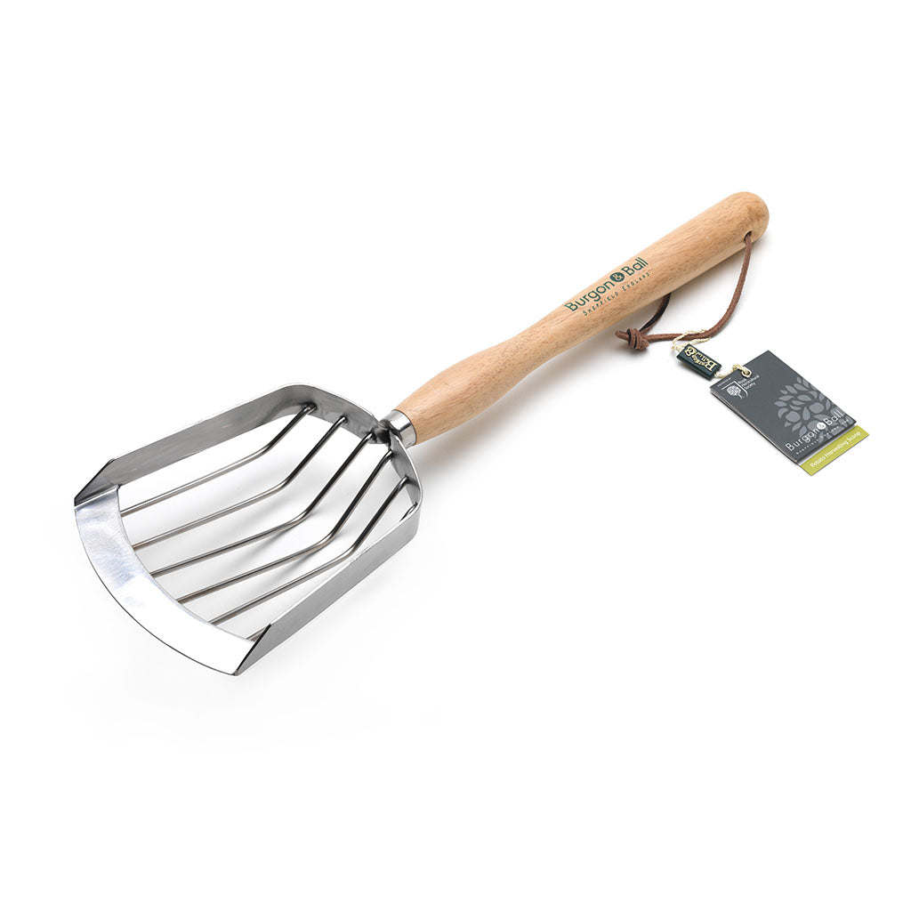 Potato Harvesting Scoop by Burgon & Ball