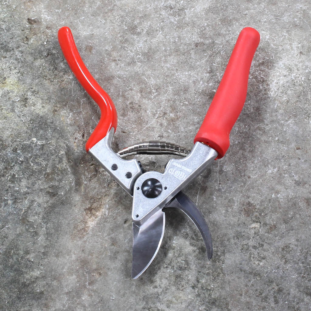 Left-Handed Pruning Shears F10 by Felco - back view