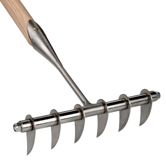 Scarifying Garden Rake by Sneeboer