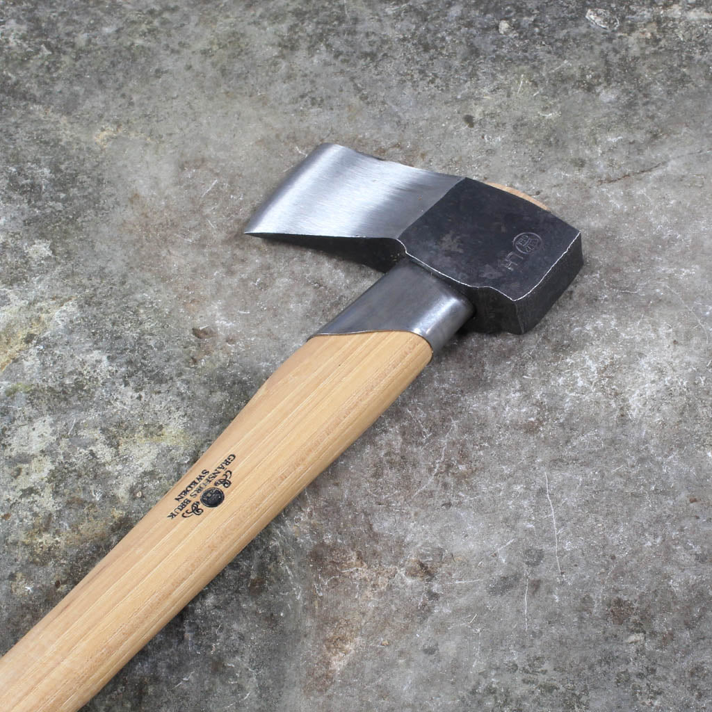 Small Splitting Axe by Gränsfors Bruk - axe head view