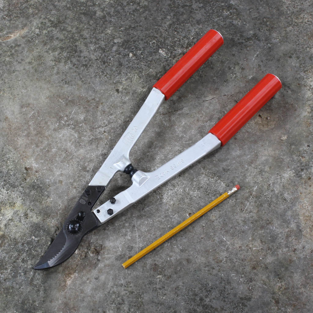 17" Loppers Solid Handle F20 by Felco - size comparison