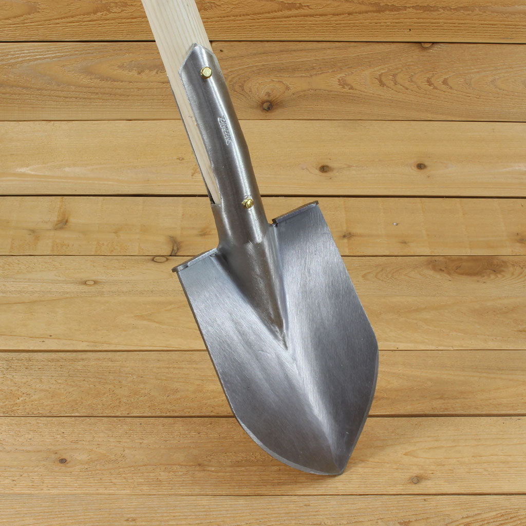 D-Handle Tapered Border Spade by Sneeboer - head front