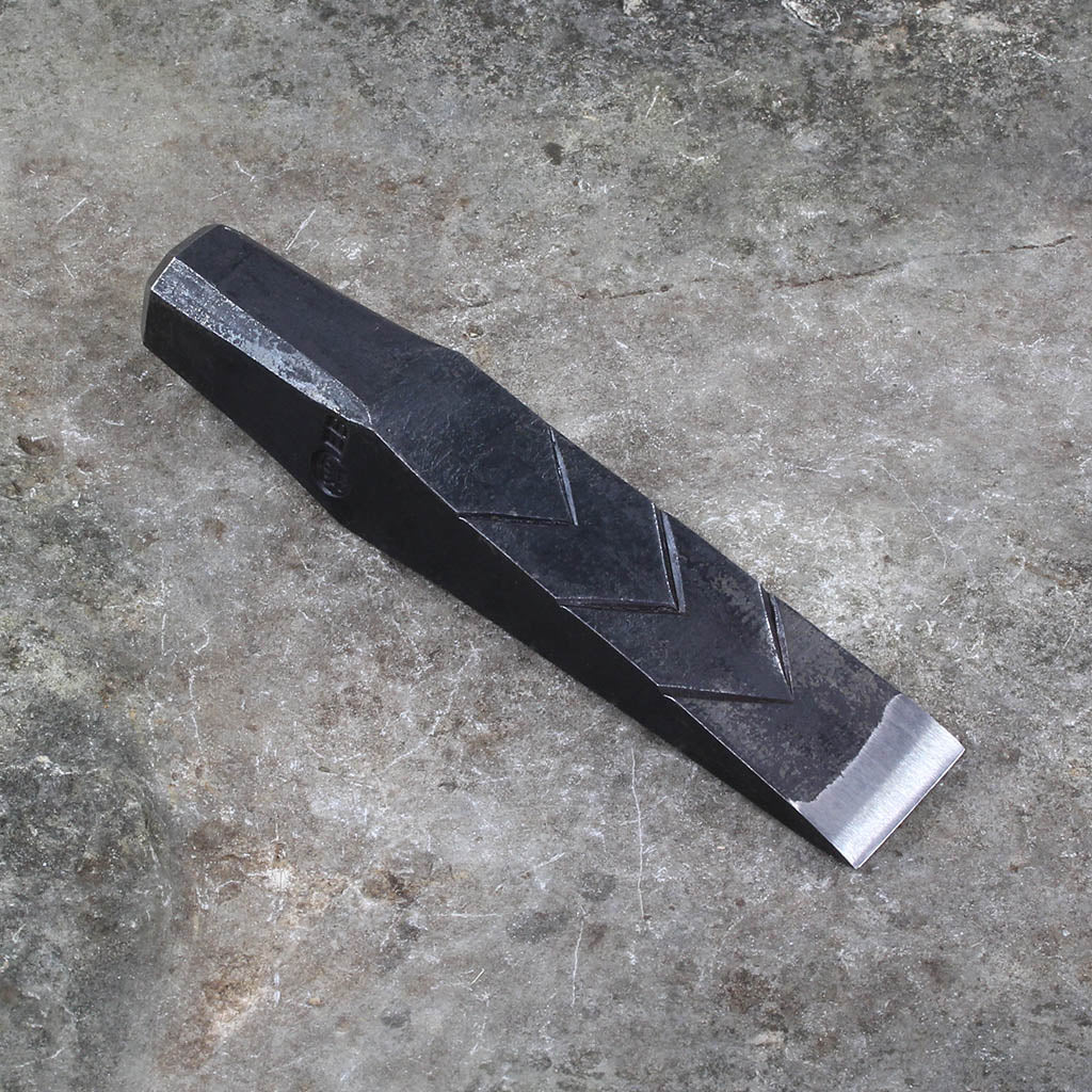 Twisted Splitting Wedge by Gränsfors Bruk - front view