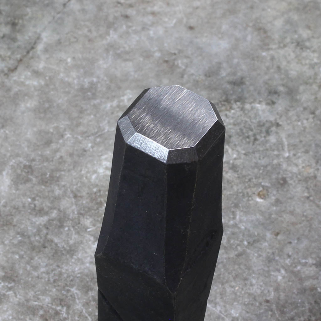 Twisted Splitting Wedge by Gränsfors Bruk - striking end detail