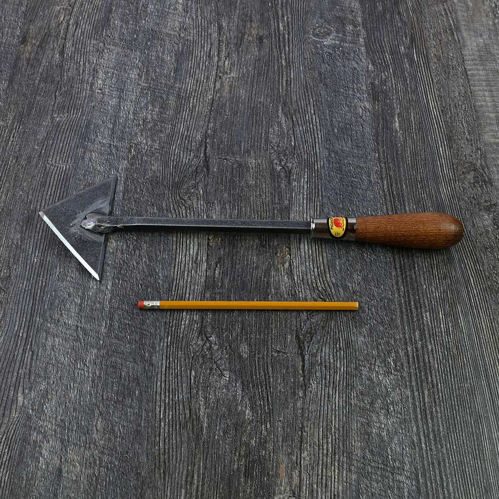 Arrow Weeder by Red Pig Garden Tools - size comarison