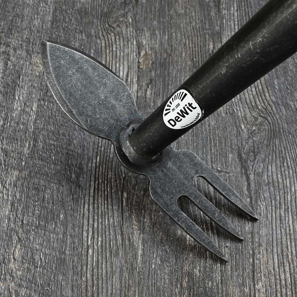 DeWit Combo Hoe w/ 3-Tine Cultivator and Heart Blade - blade detail
