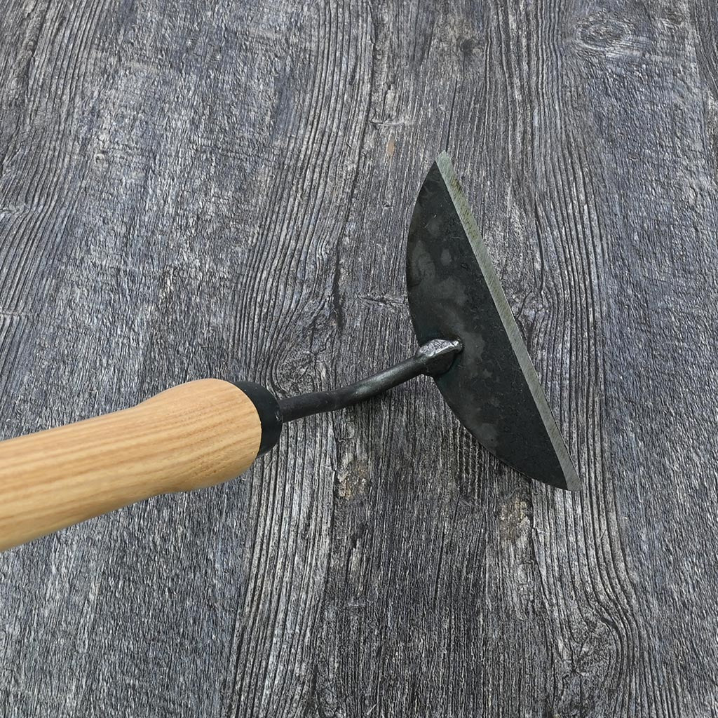 DeWit Drop Grip Onion Hoe - blade sharp edge