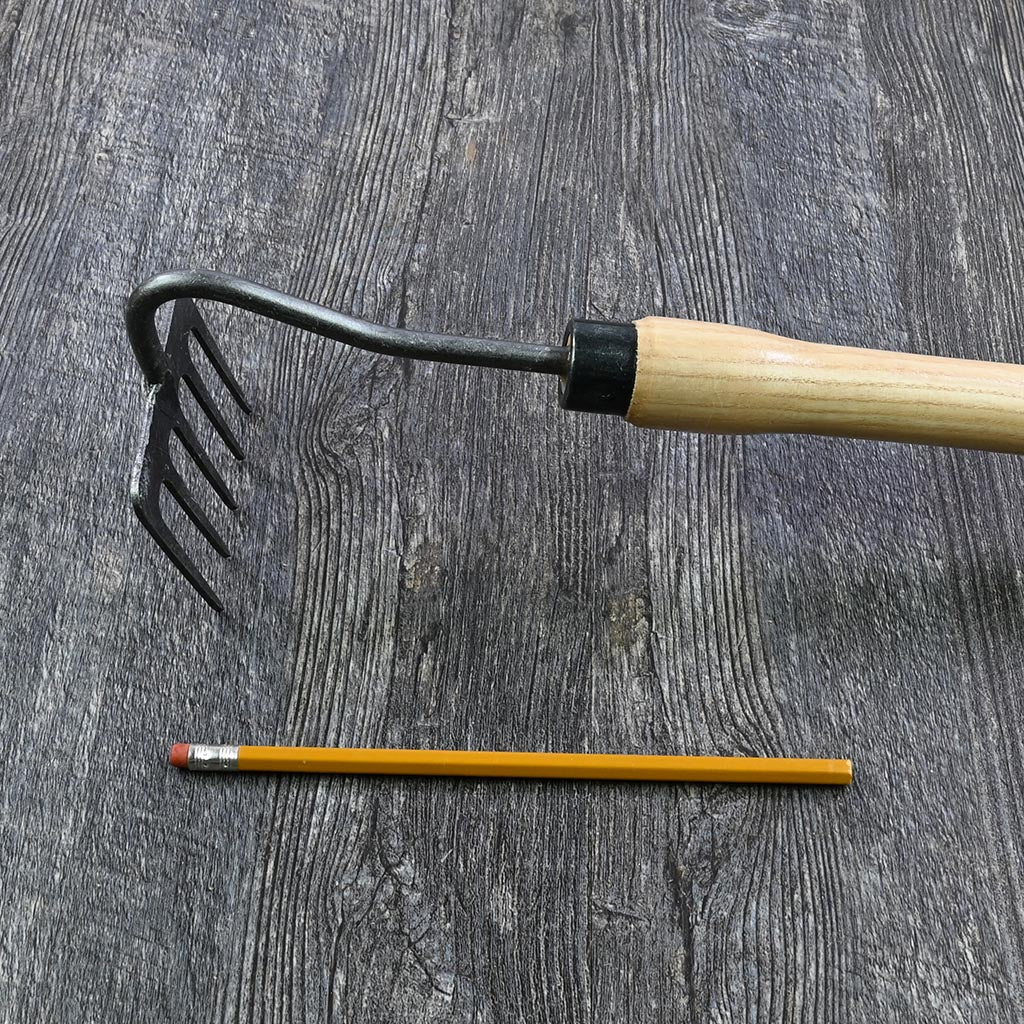 DeWit Drop Grip 5-Tine Rake - size comparison
