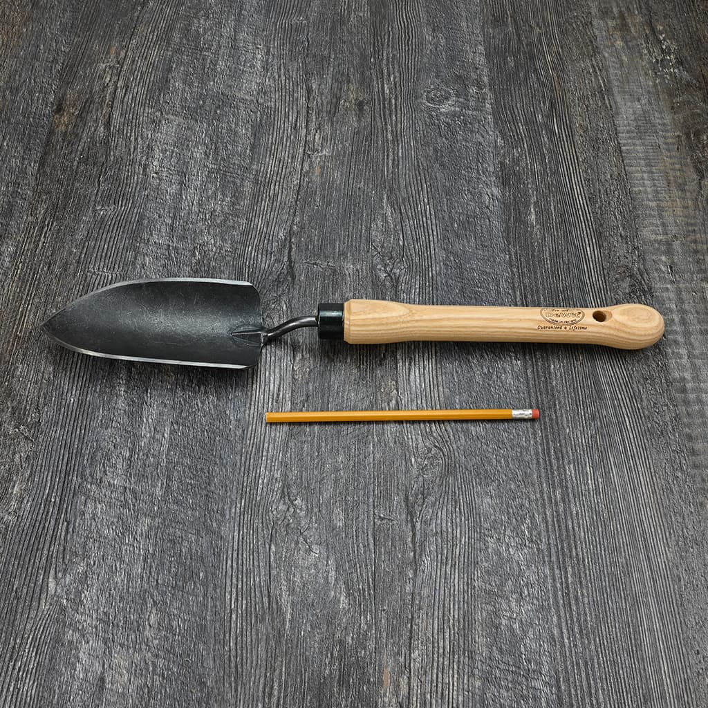 DeWit Dutch Trowel - Mid-Size Handle size comparison