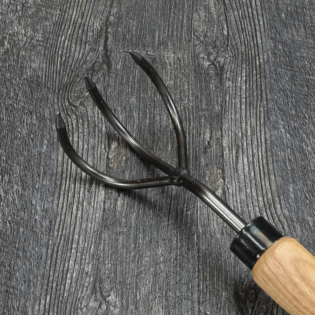 DeWit Hand Cultivator Mid-Size Handle tines detail 