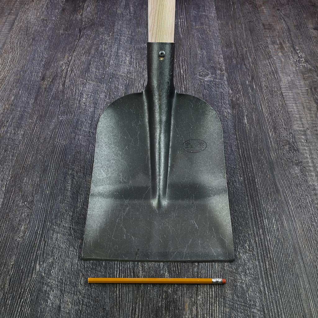 DeWit Square Point Shovel T-Handle - size comparison