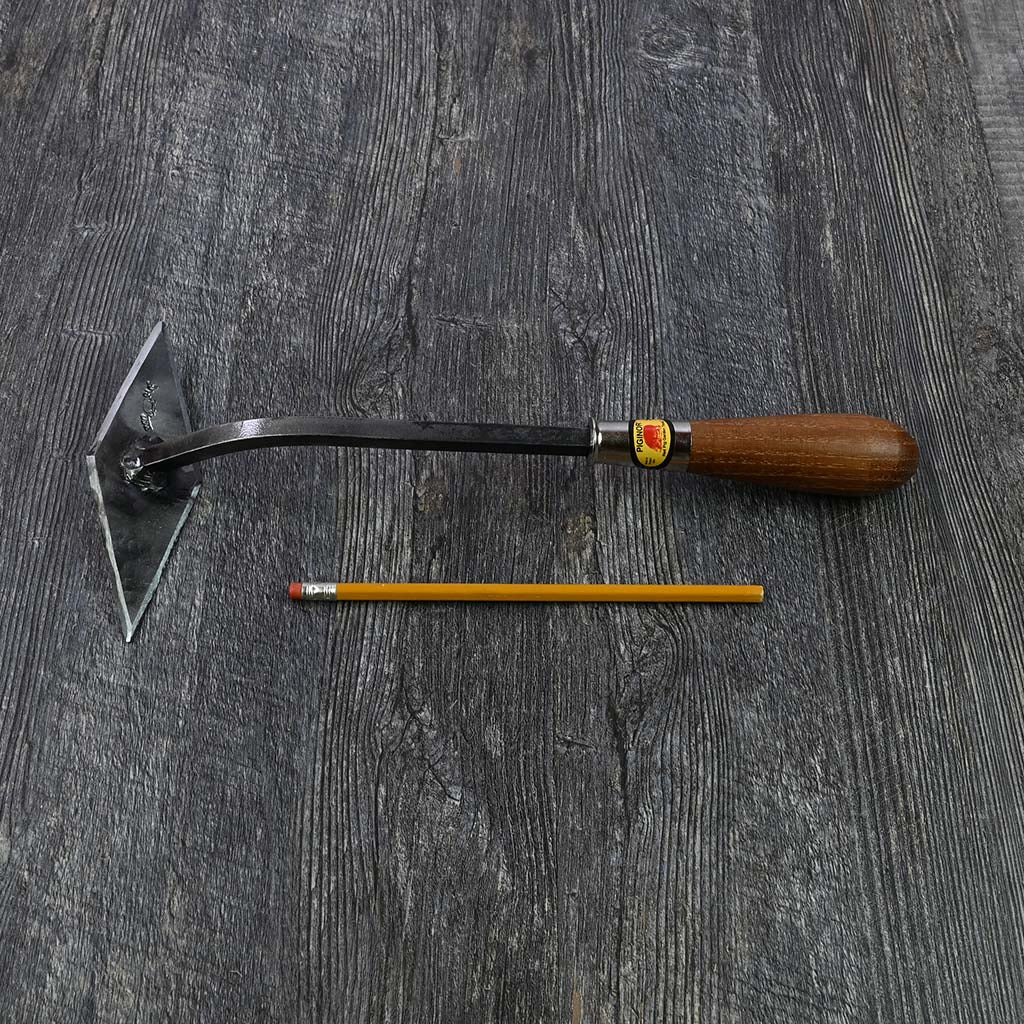Diamond Hand Hoe by Red Pig - size comparison