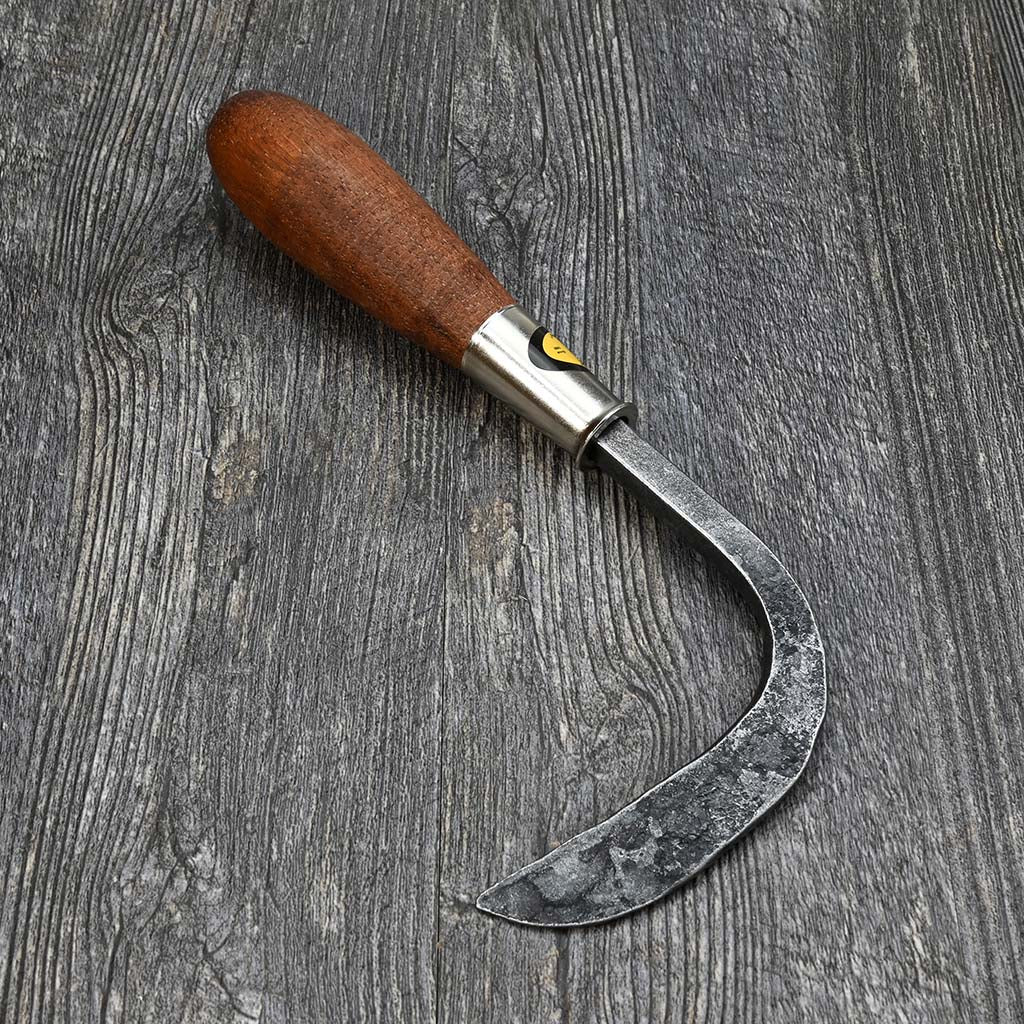 Crack and Crevice Weeder by Red Pig Garden Tools side view