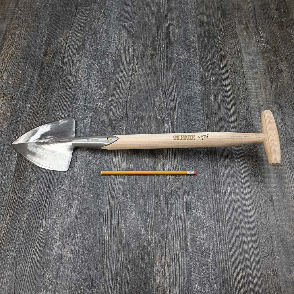 Sneeboer Compact Perennial Garden Spade size comparison