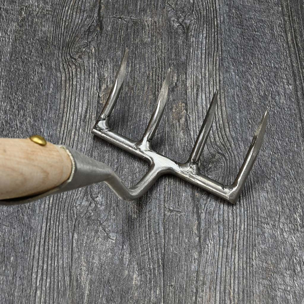 Sneeboer Garden Rake 4-Tine - bottom view