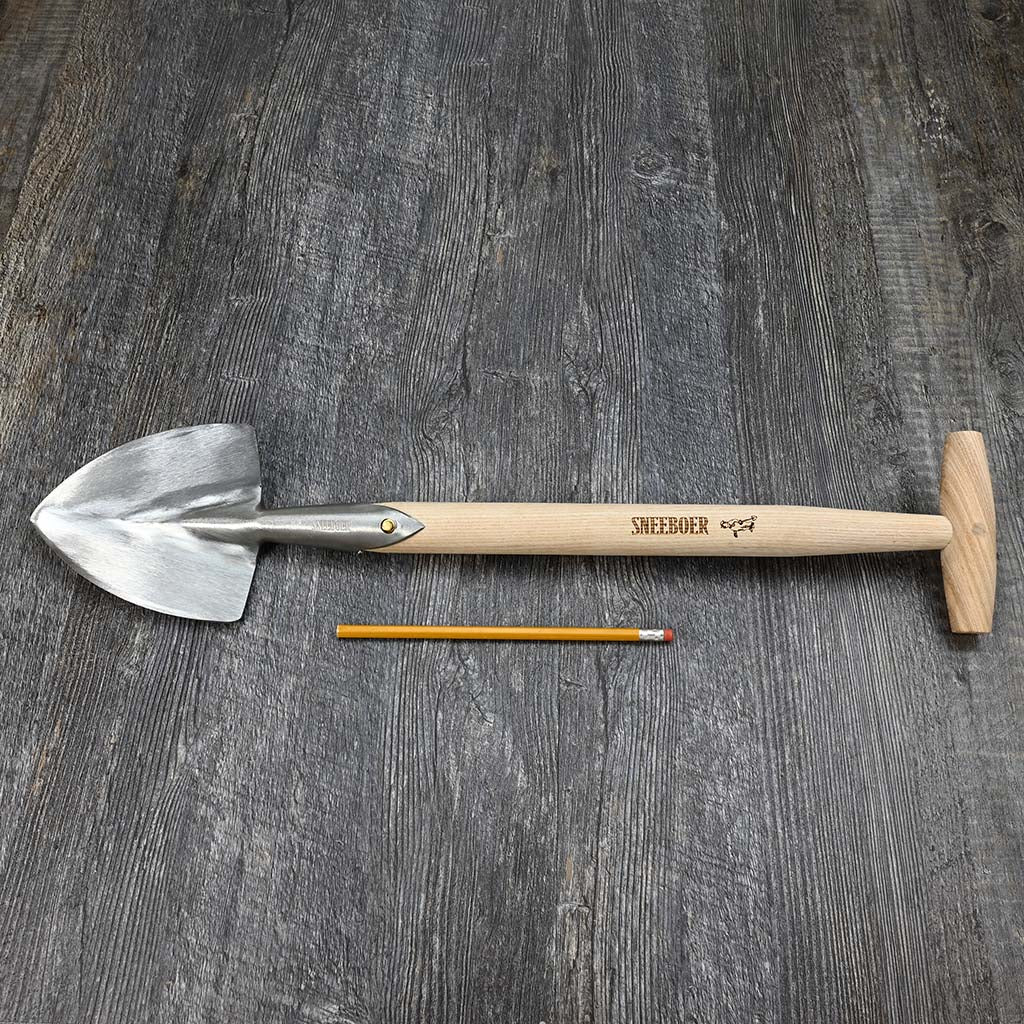 Sneeboer Great Dixter Planting Spade size comparison