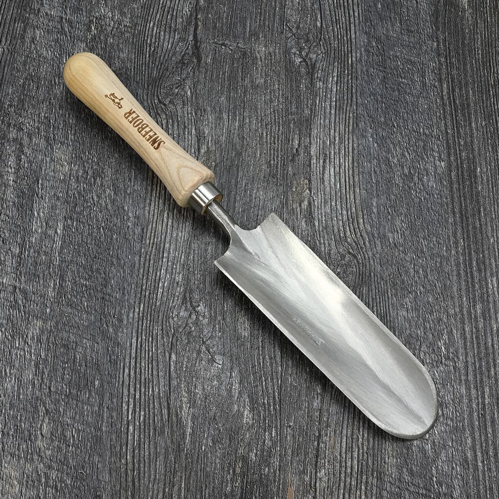 best garden trowel uk Great Dixter / Christopher Lloyd Trowel • Essential tools