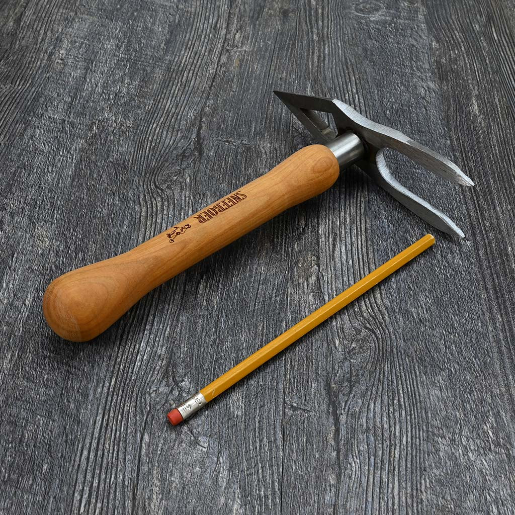 Sneeboer Hand Hoe and Fork size comparison