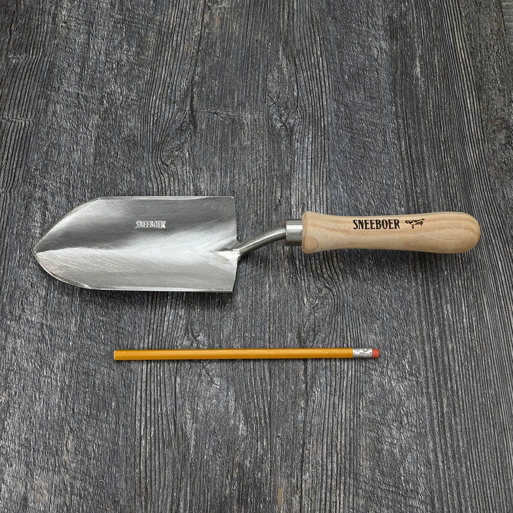 Sneeboer Kappe Garden Trowel size comparison