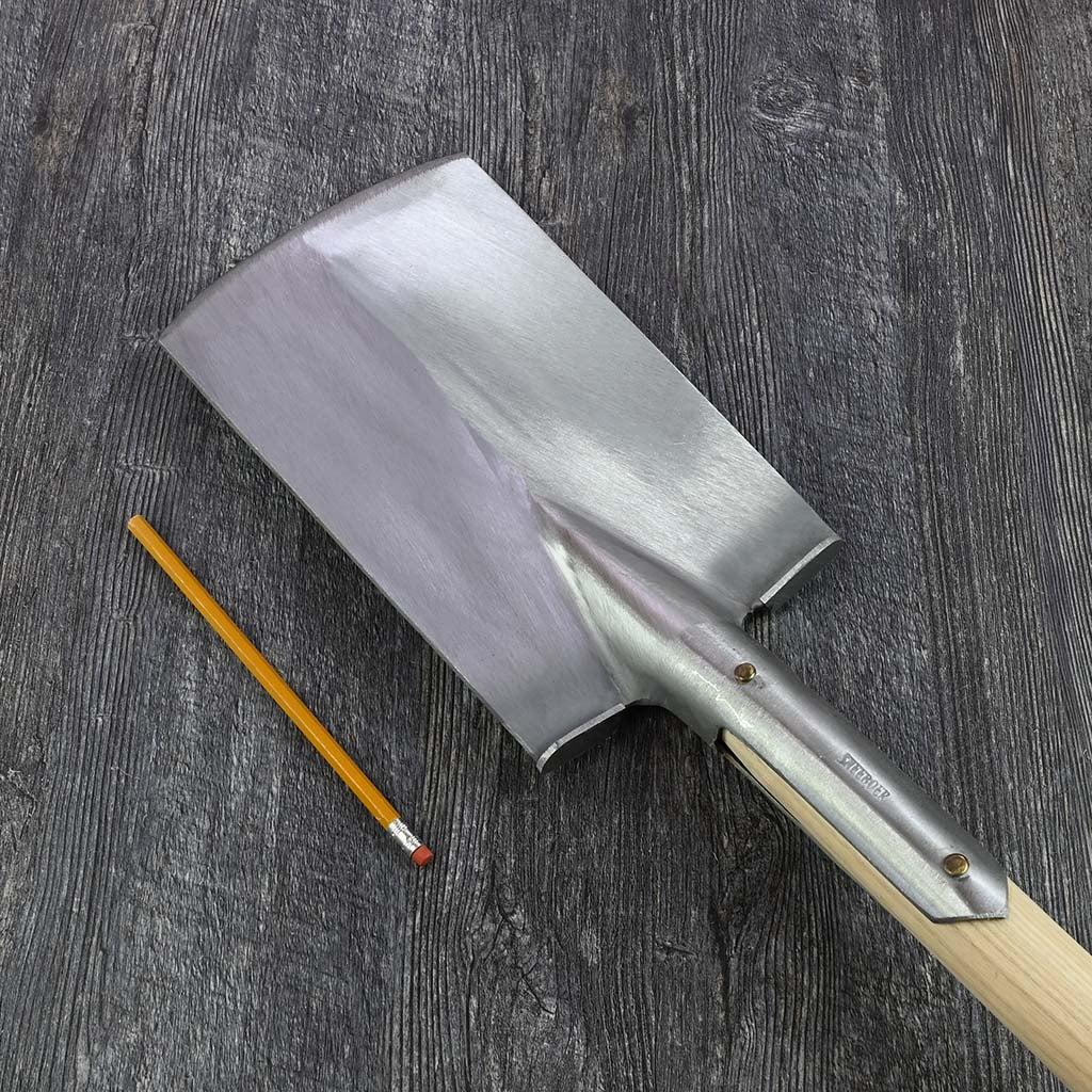 Sneeboer Large Garden Spade - D Handle - size comparison