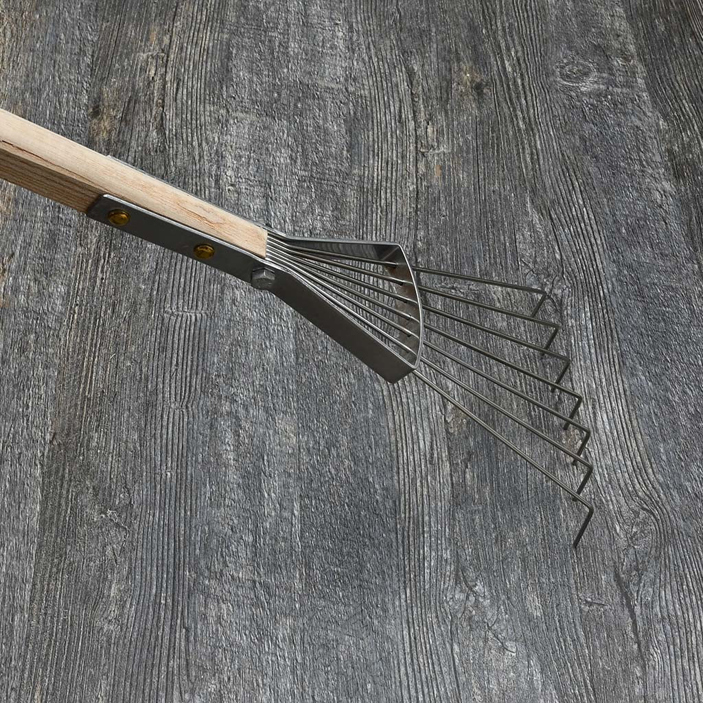 Sneeboer Leaf Rake 7-Tine - top view