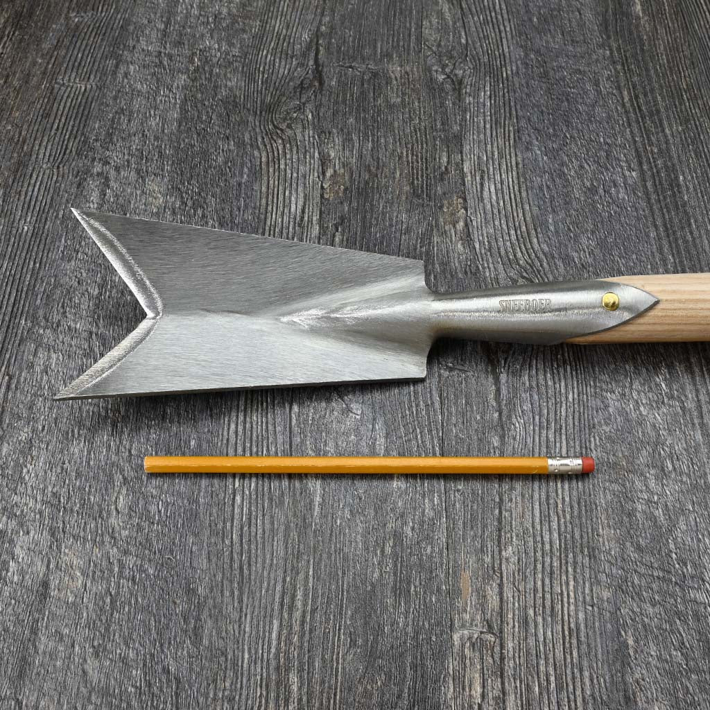 Sneeboer Perennial Transplanting Spade - size comparison